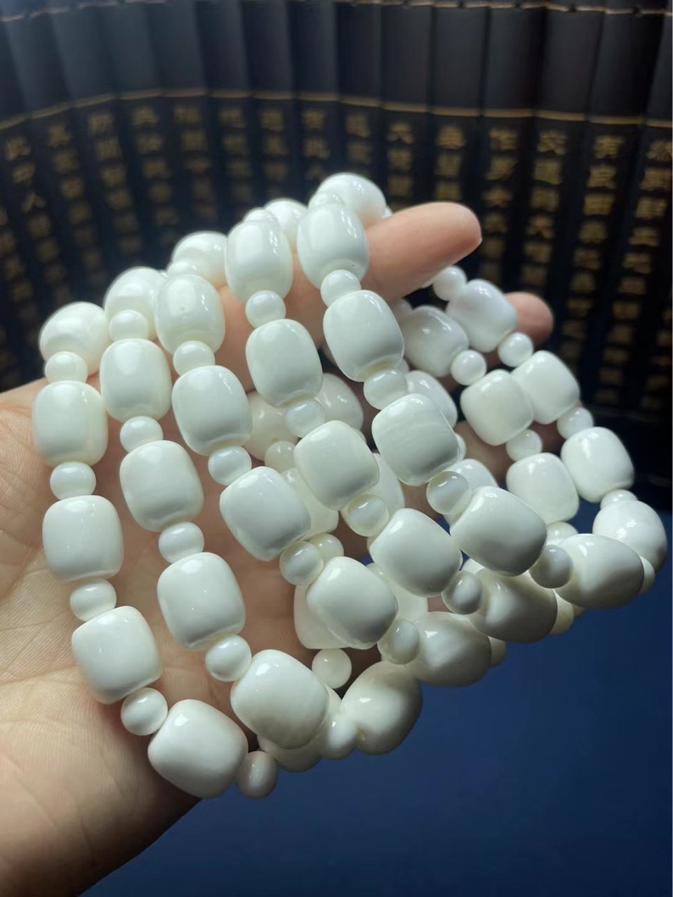 天然白贝壳定型珠手串12x13mm佛珠手链批发-阿里巴巴