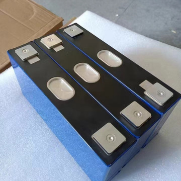 全新3.7v蜂巢155ah三元铝壳大单体动力储能锂电池电动车动力电芯