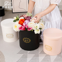 塑料套三欧式抱抱桶草莓熊花盒气球花桶鲜花花束镜面包装盒批发