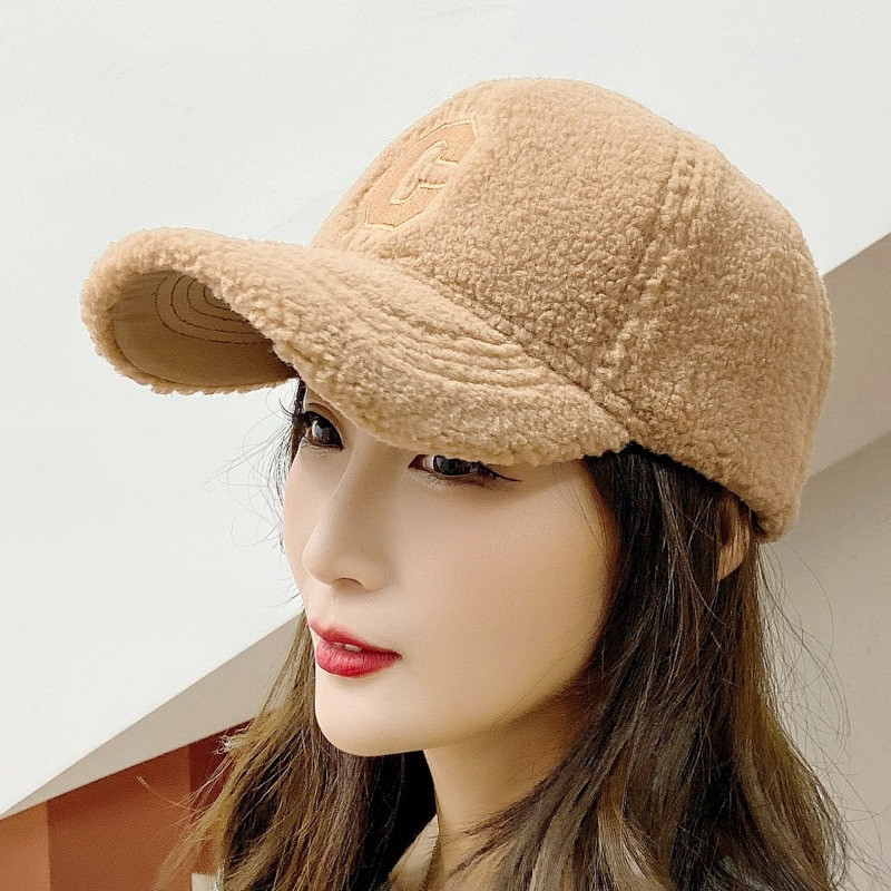 Korean Style Autumn and Winter Lamb Fashion Baseball Cap Peaked Cap Women's Outdoor Letter Plush Thickened Warm Fur Caps Tide