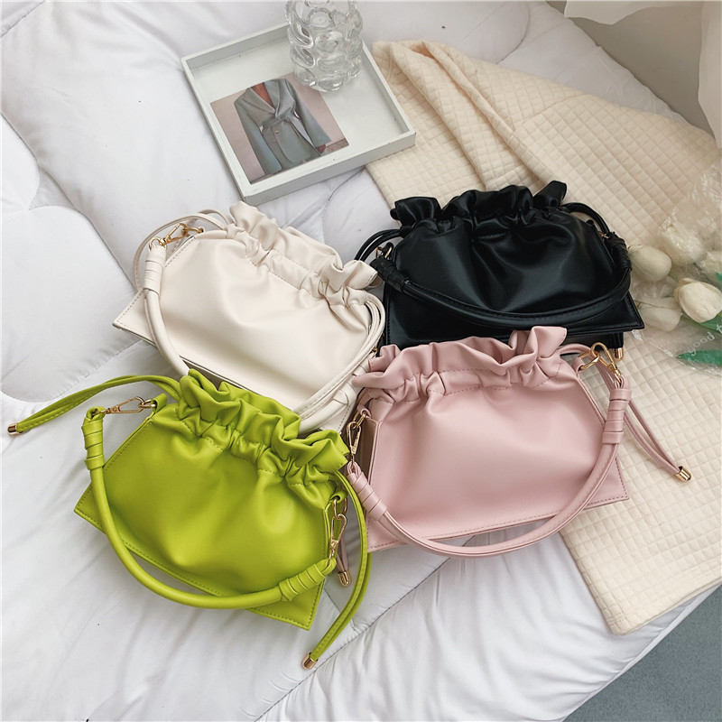 2021 New Trendy Fashionable Stylish Outfit Messenger Bag Internet Celebrity Hand-Carrying Bucket Bag Ins Pleated Design Summer Bag for Women