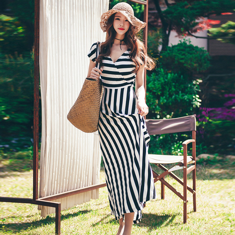 2021夏装新款韩版气质v领条纹时尚旅游度假大裙摆长裙礼服连衣裙