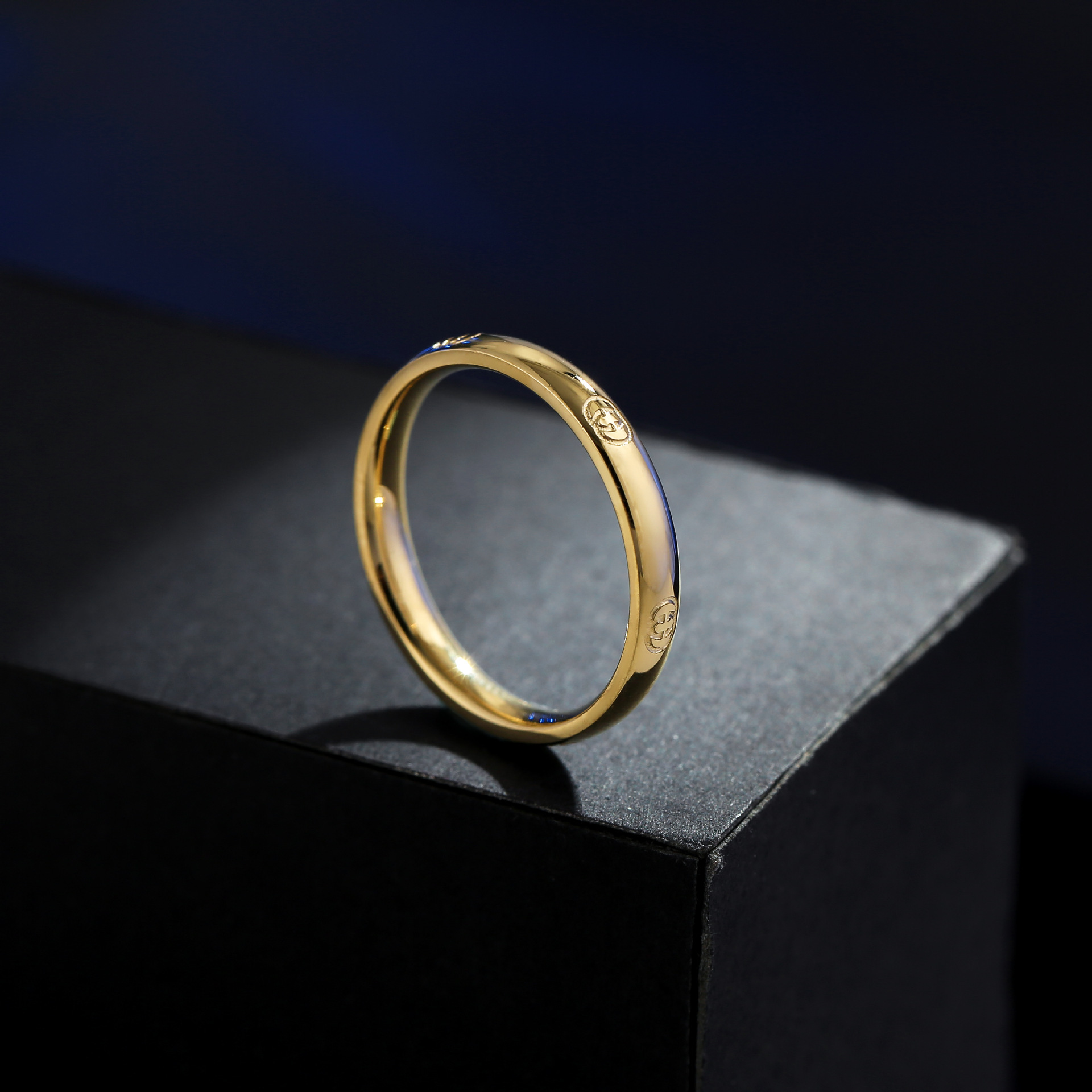 新款简约戒指日韩皇冠18k金时尚蝴蝶结不锈钢戒子钛钢食指戒指