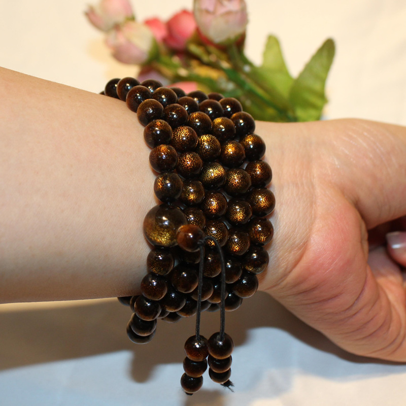 材质:金丝海柳(又名:海底铁树 印尼产地又称:黑颜色珊瑚) 形状:项饰