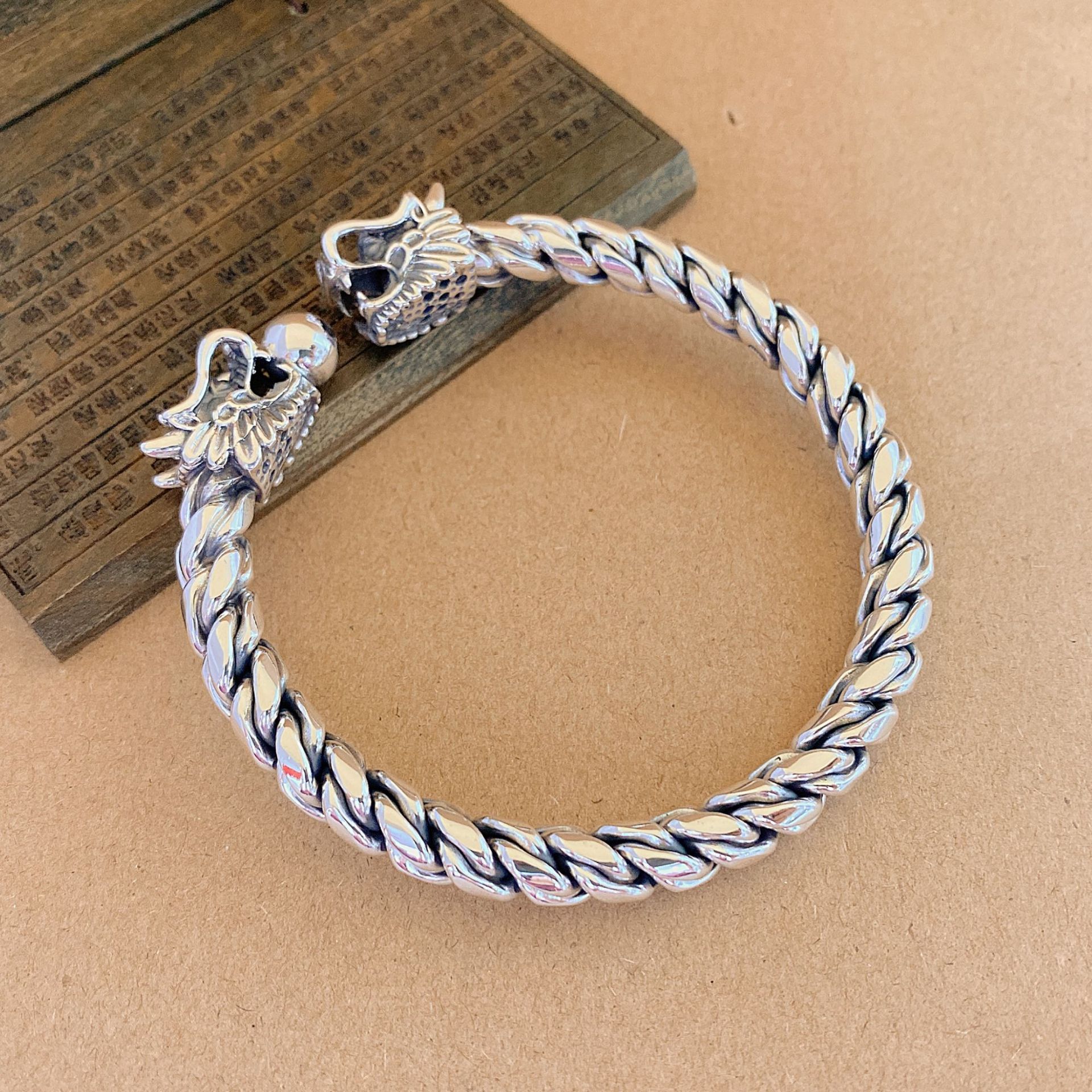 福氏足银999泰银复古男士潮流个性双龙戏珠麻花编织实心纯银手镯