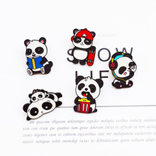 卡通胸针动物熊猫滴油徽章可爱造型花花熊猫合金胸章书包笔袋扣针