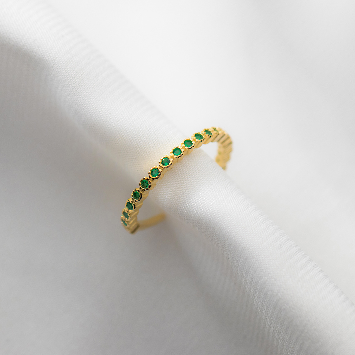 爱洛奇 s925银复古绿钻戒指气质高级祖母绿微镶钻细款食指戒j6193