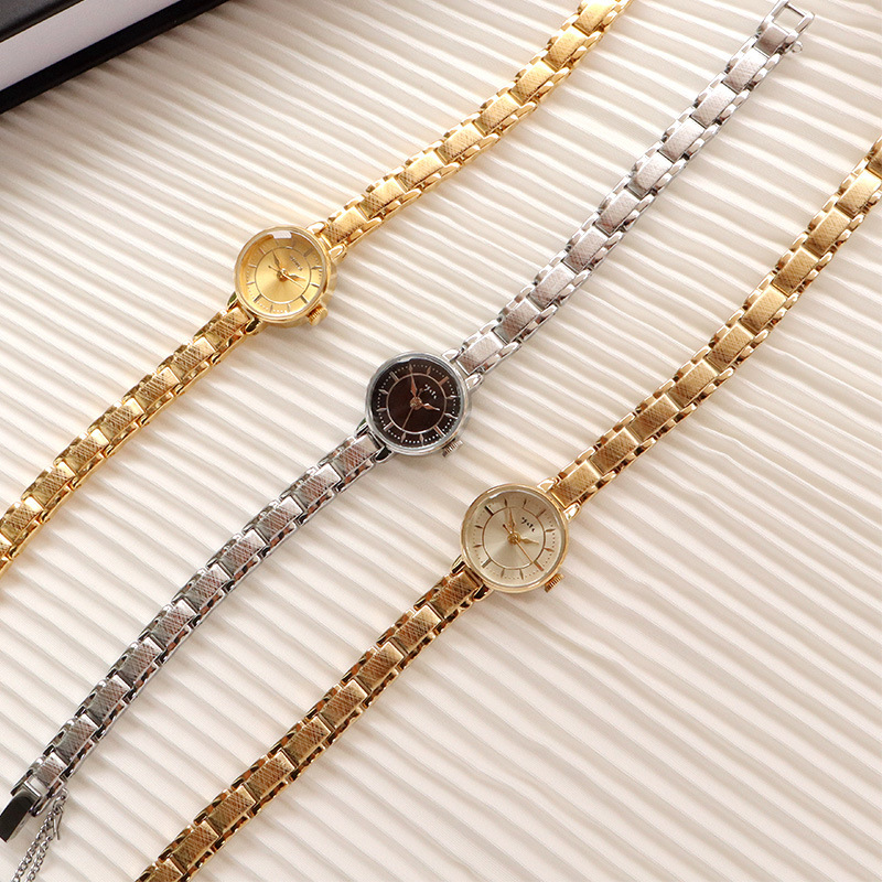 Special Interest Light Luxury Popular Mini Small Golden Watch Retro Net Thin Chain Exquisite Quartz Mid-Ancient Women's Watch