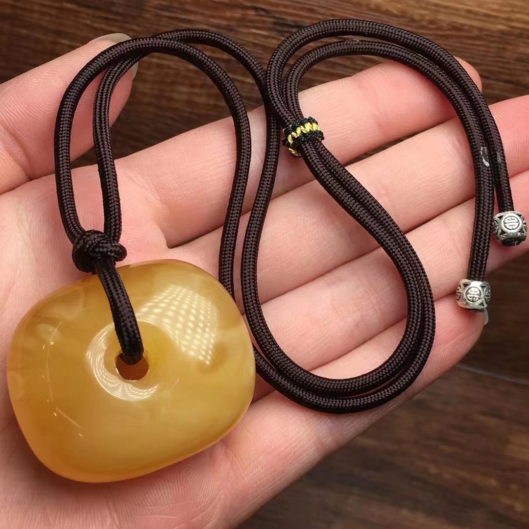 天然琥珀蜜蜡俄料藏扣吊坠项链鸡油黄白妖花纹路妖孽搭配绳子项链