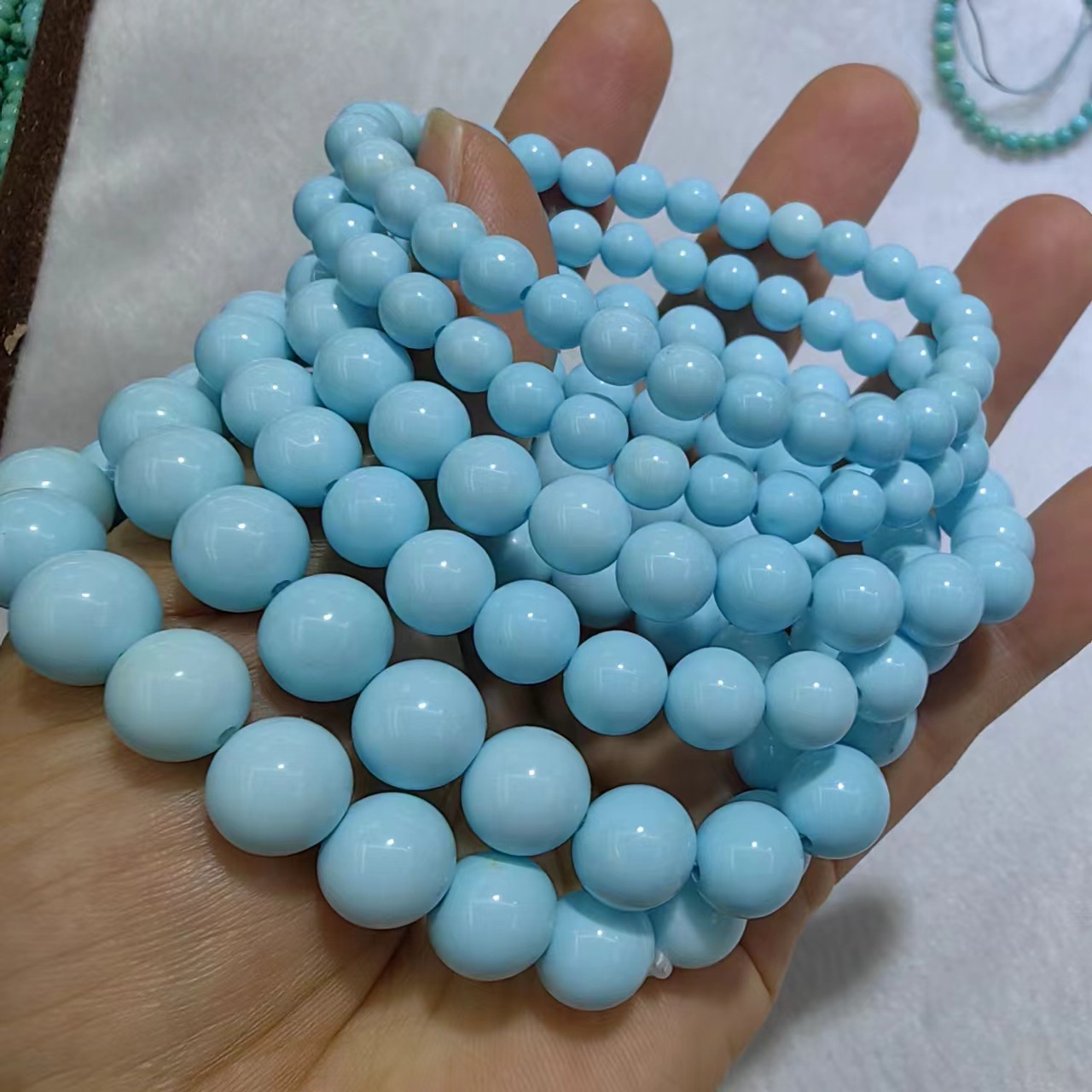 天然菱镁矿白蓝单圈松石手串仿绿松石圆珠情侣手链珠宝饰品批发