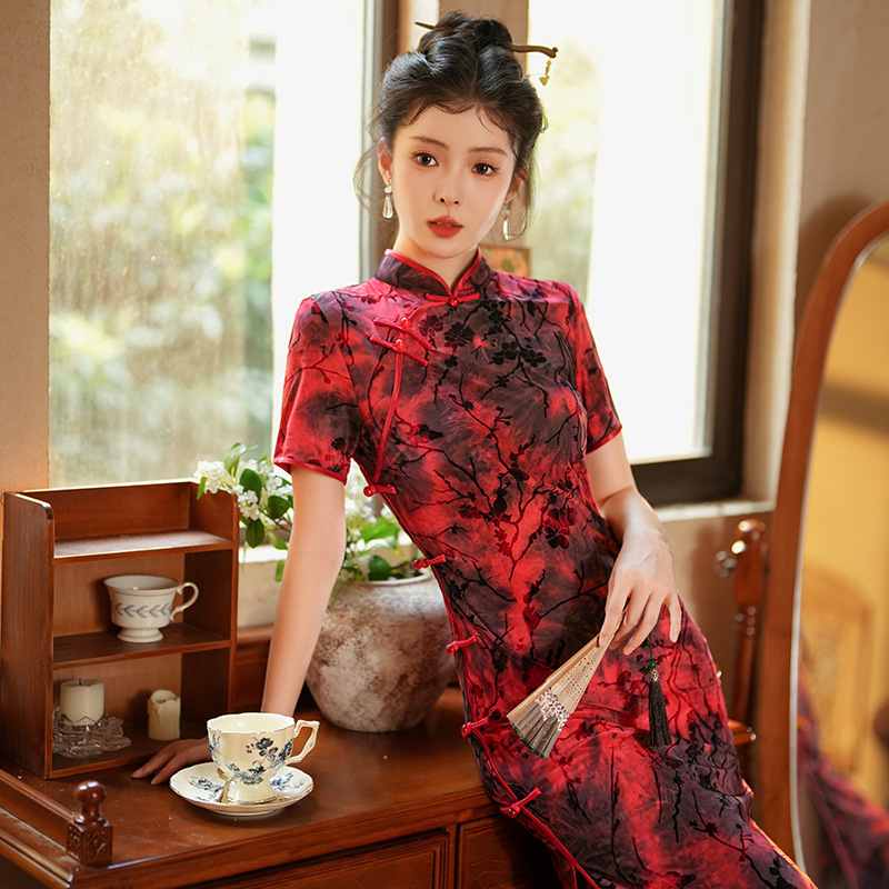 3168国风传统复古旗袍早秋新款爆款热卖单层烂花绒面料老上海旗袍