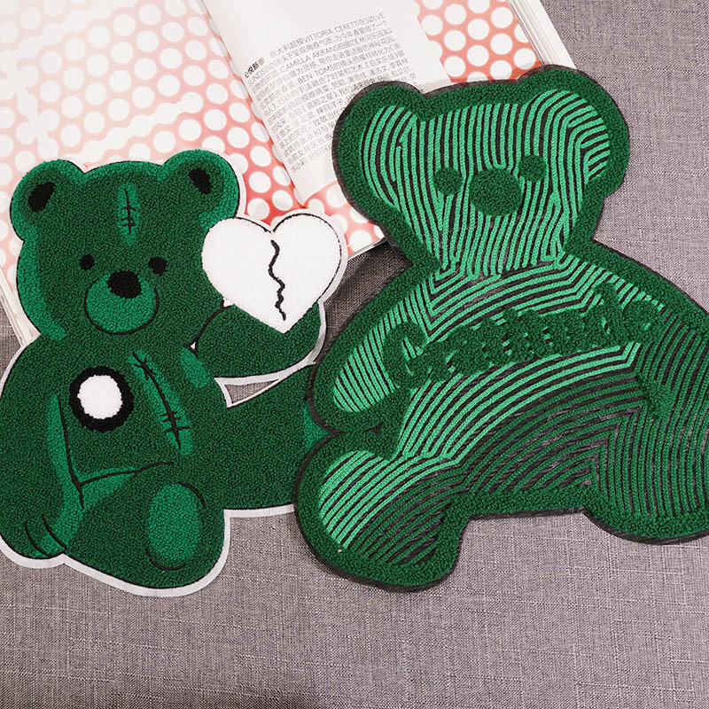 小熊刺绣图案