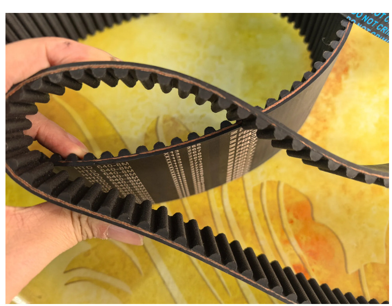 Black rubber ring-shaped toothed transmission belt, synchronous flat belt, arc-toothed trapezoidal tooth wear-resistant triangle synchronous belt