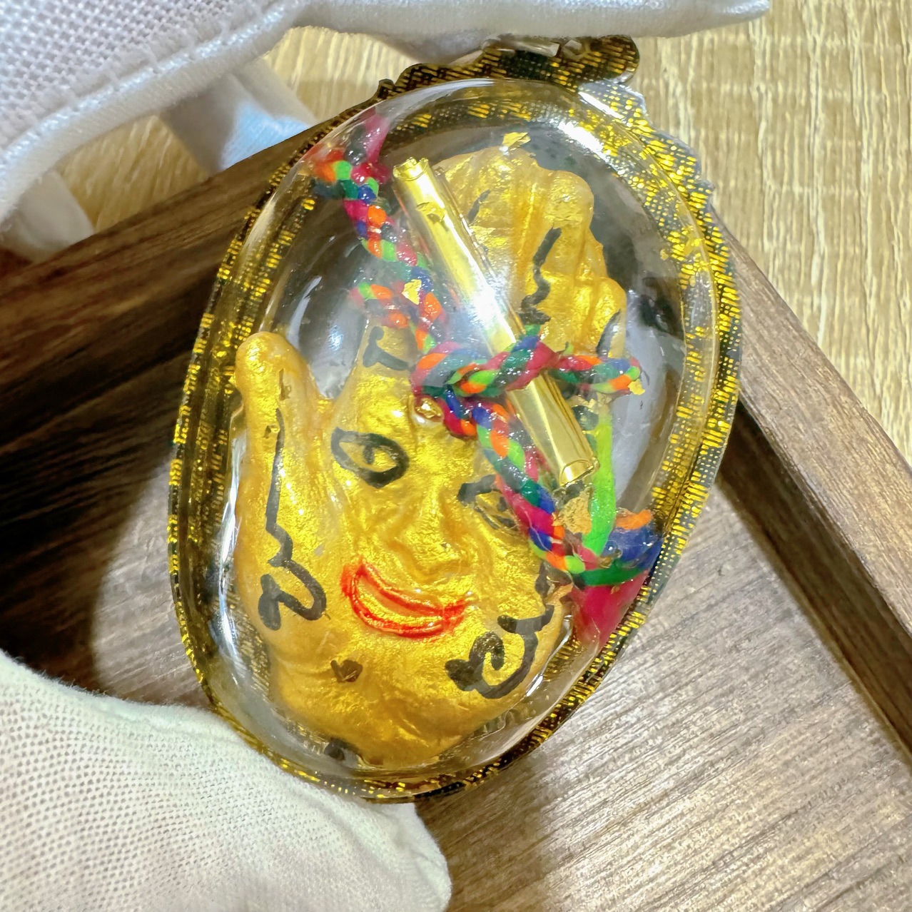 泰国佛牌 阿赞 抓米手 招招手油版-阿里巴巴