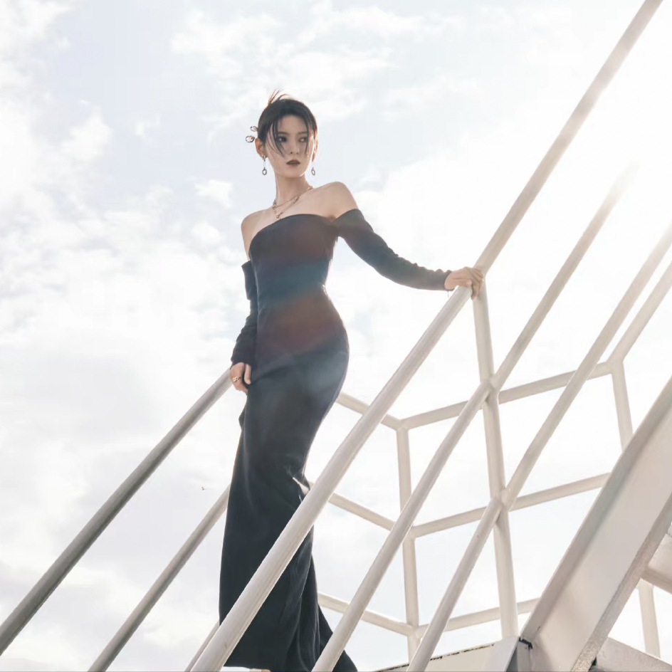 张予曦明星同款黑色一字肩礼服2021冬新款气质优雅年会晚宴长礼服