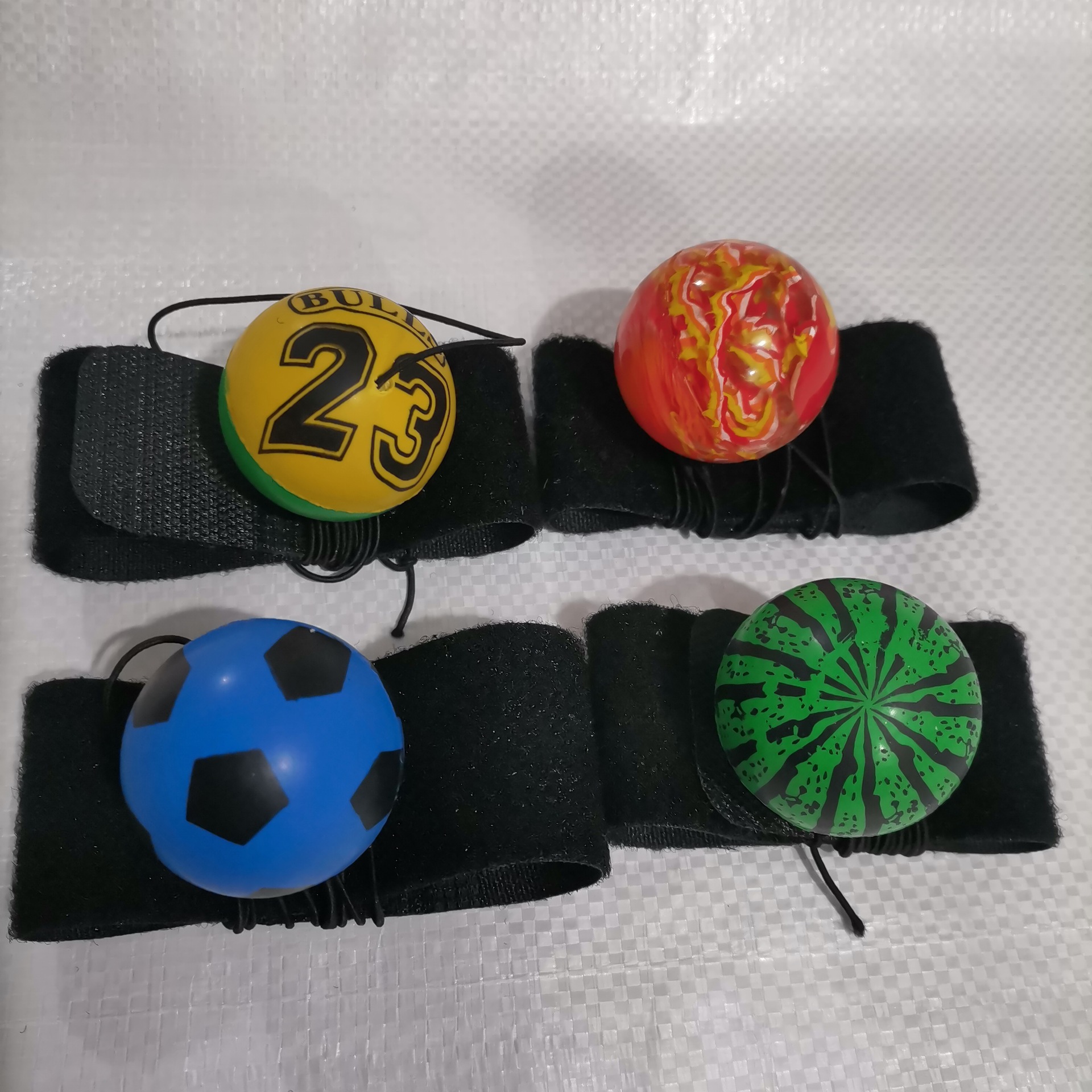 手腕弹力球网红创意户外活动神器玩耍弹弹球彩色圆球带绳-阿里巴巴