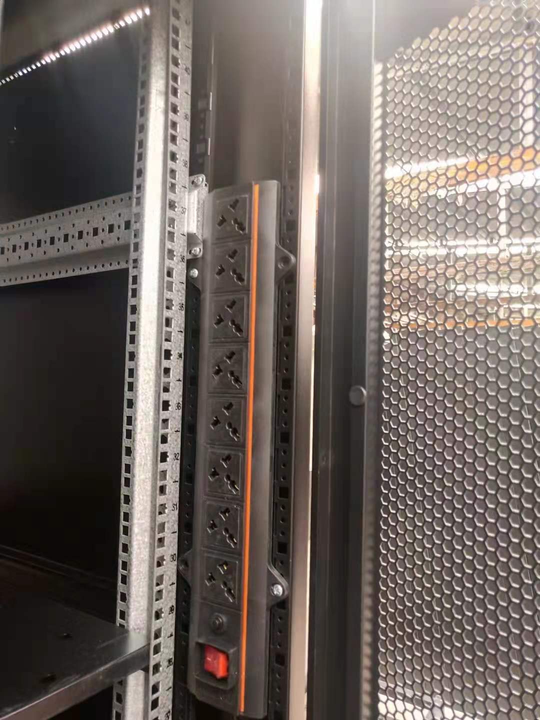 19英寸落地式网络机柜厂家防潮网络存储服务器机柜1800*600*900