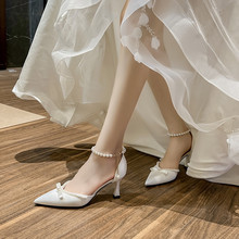 法式主婚纱婚鞋2023年新款一字带蝴蝶结新娘鞋珍珠链中空高跟鞋子