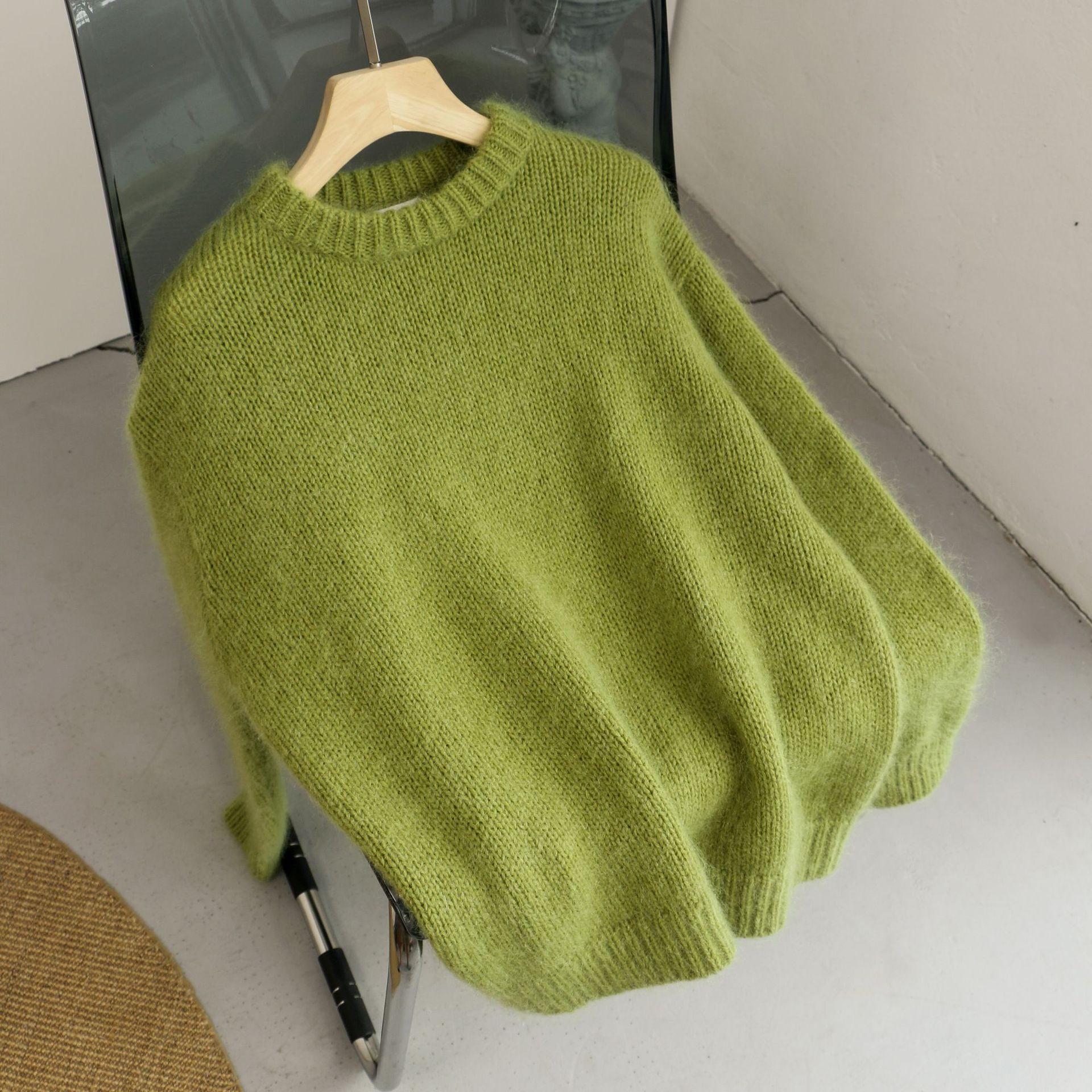 v280橄榄绿韩版简约纯色马海毛羊毛针织衫慵懒风宽松圆领毛衣女