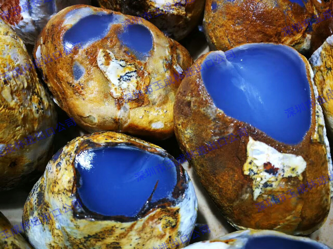 矿山直销批发蓝玉髓天然原石a级玉石原材料水晶翡翠摆件雕刻装饰