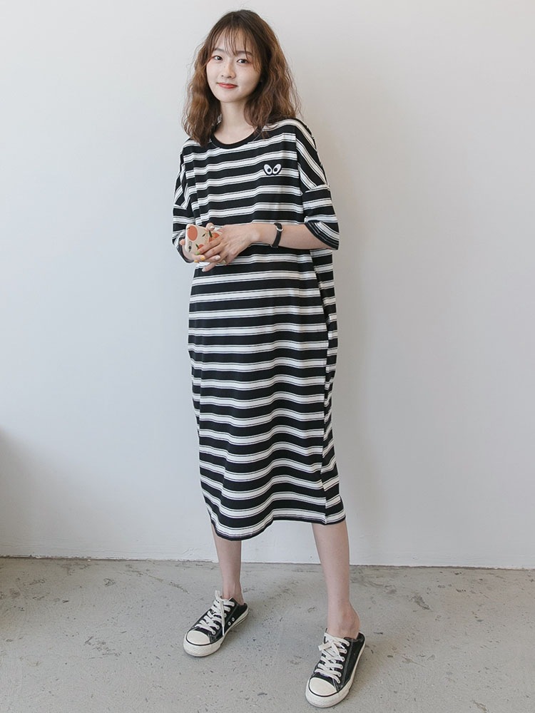 条纹刺绣撞色连衣裙图片