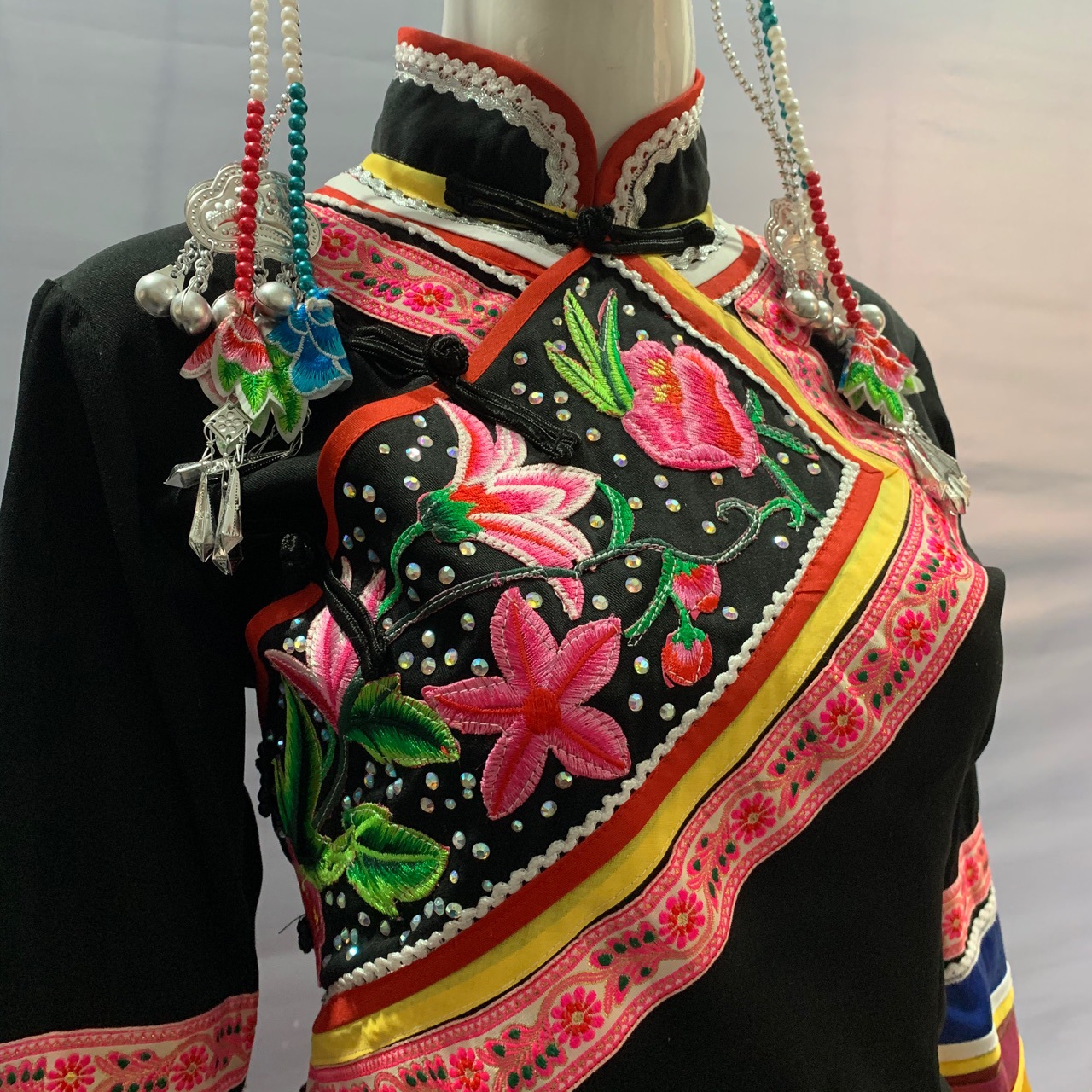 2021年新款女装畲族少数民族服装儿童演出舞蹈服民族表演歌手大赛