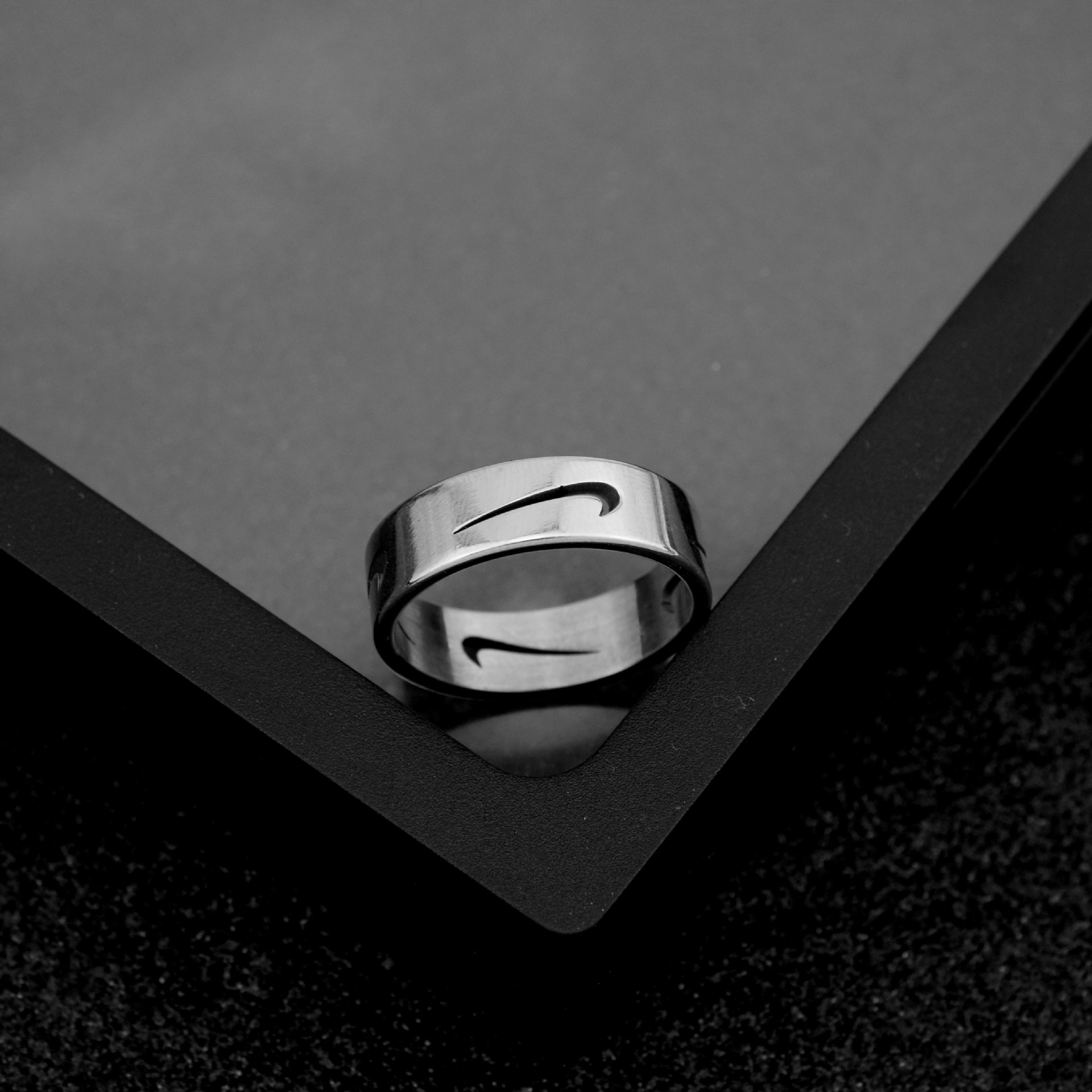 European and American Style Stainless Steel Matching Ring Trendy Hollow Hook Ring Ring Pair for Couple Little Finger Ring Wholesale