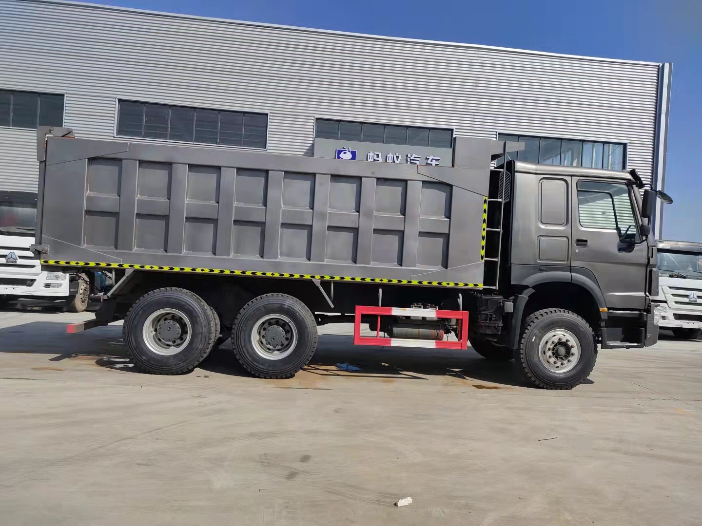 出口中国重汽集团豪沃6*4自卸卡车howo二手自卸翻斗车375马力