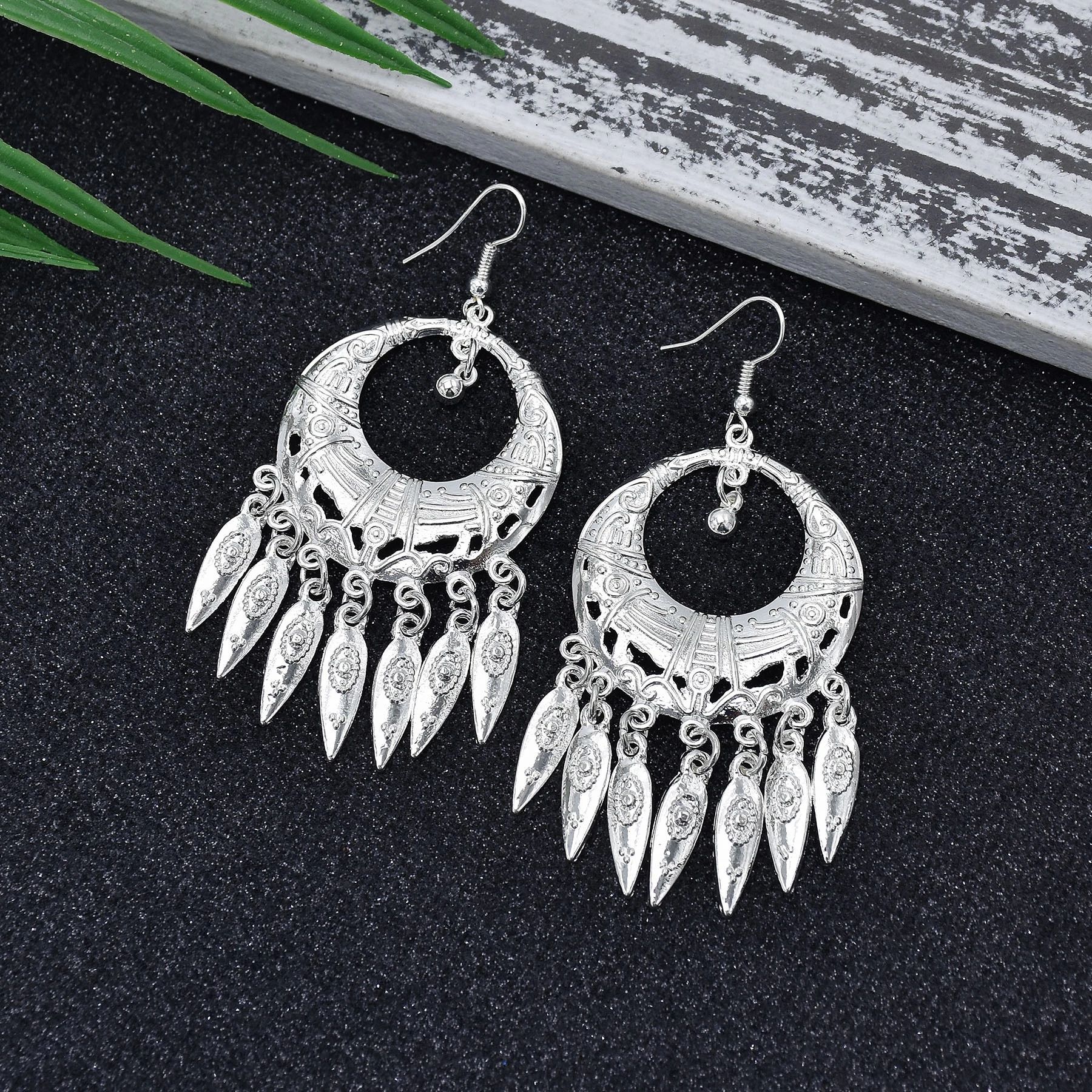 新款复古苗族中国风耳环服饰表演藏银吊坠演出大气复古风配饰批发