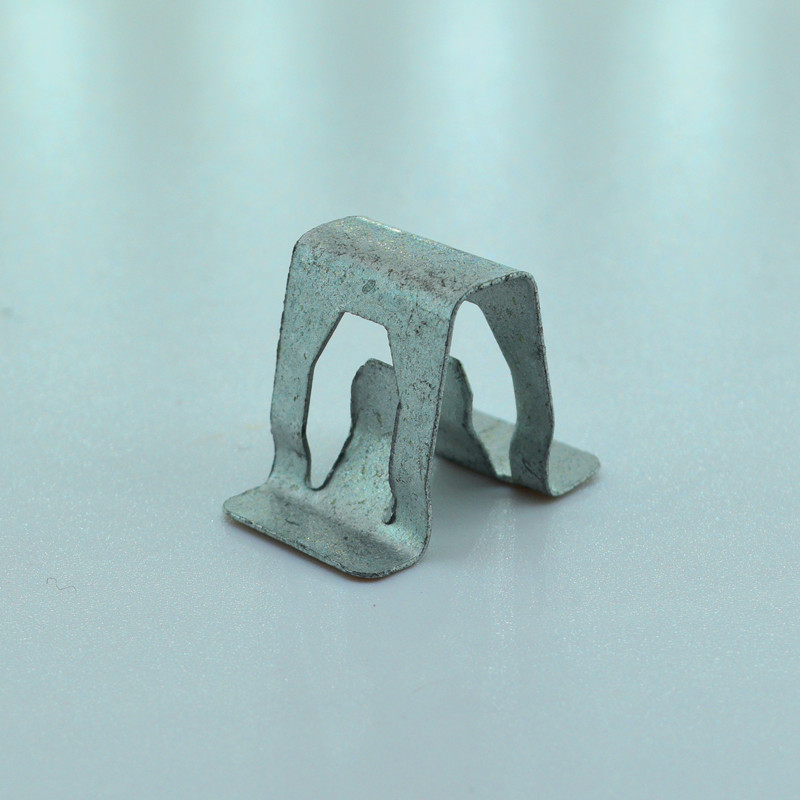 汽车仪表台面板内饰板u型金属卡扣夹片 冲压件异型铁片 v型夹扣