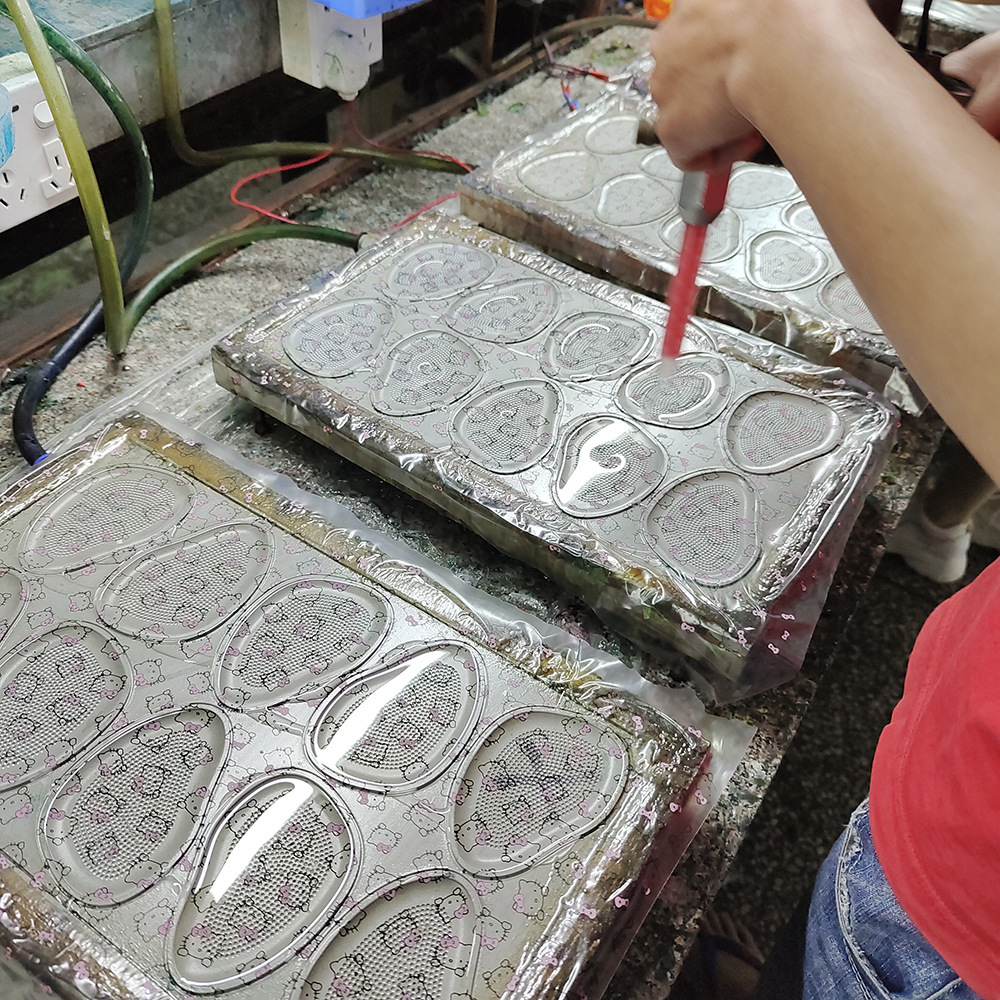 odm/oem定制pu/gel/silicone/硅胶材质鞋垫辅件鞋材 点胶成型模具