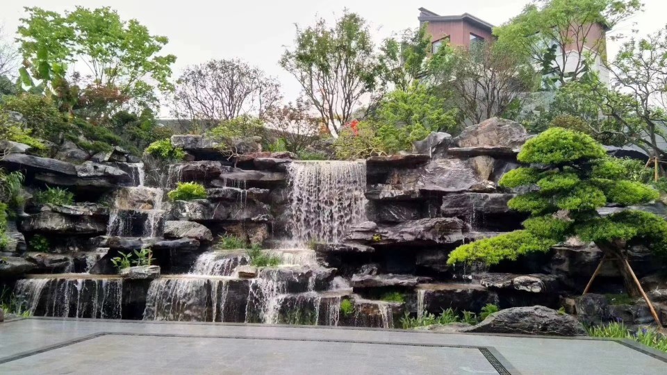 叠水驳岸景观黑色太湖石假山石材施工厂家 全国上门设计施工 包邮