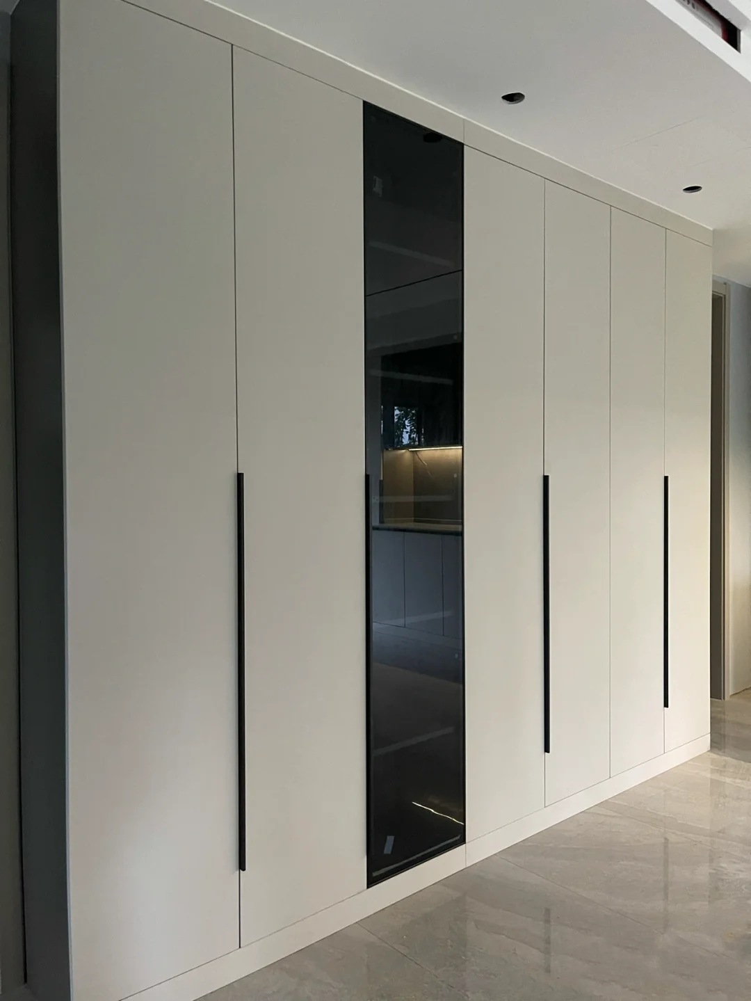 南昌全屋衣柜整体卧室衣帽间轻奢一门到顶柜子家具pur封边