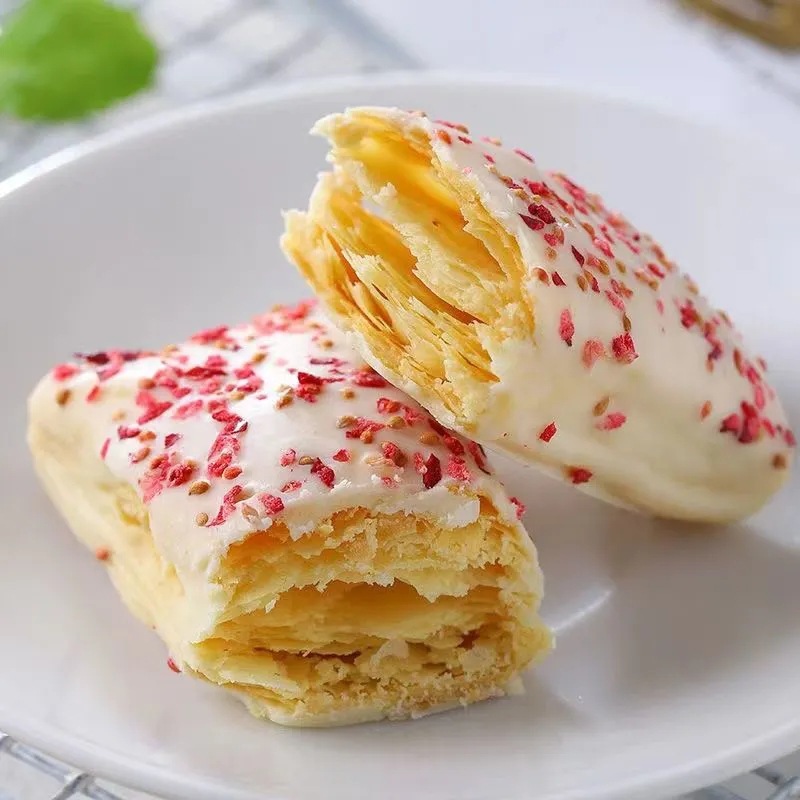 蔓越莓松塔千层酥小包装整箱批发网红早餐零食散装酥脆花生味饼干