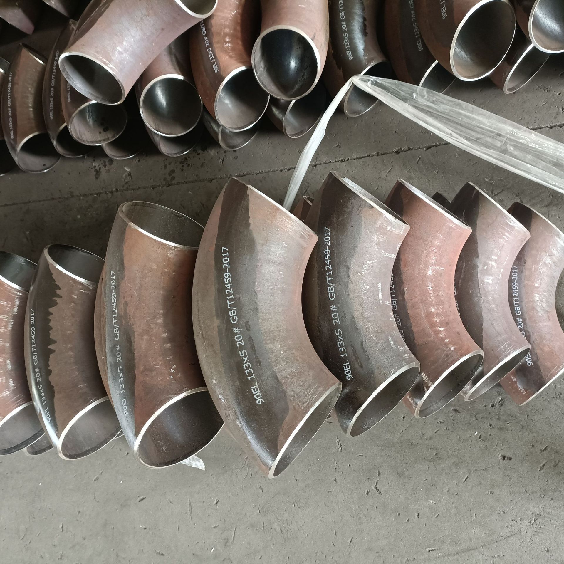 碳钢无缝焊接弯头 长半径冲压弯头厚壁大口径弯头90度180度弯头