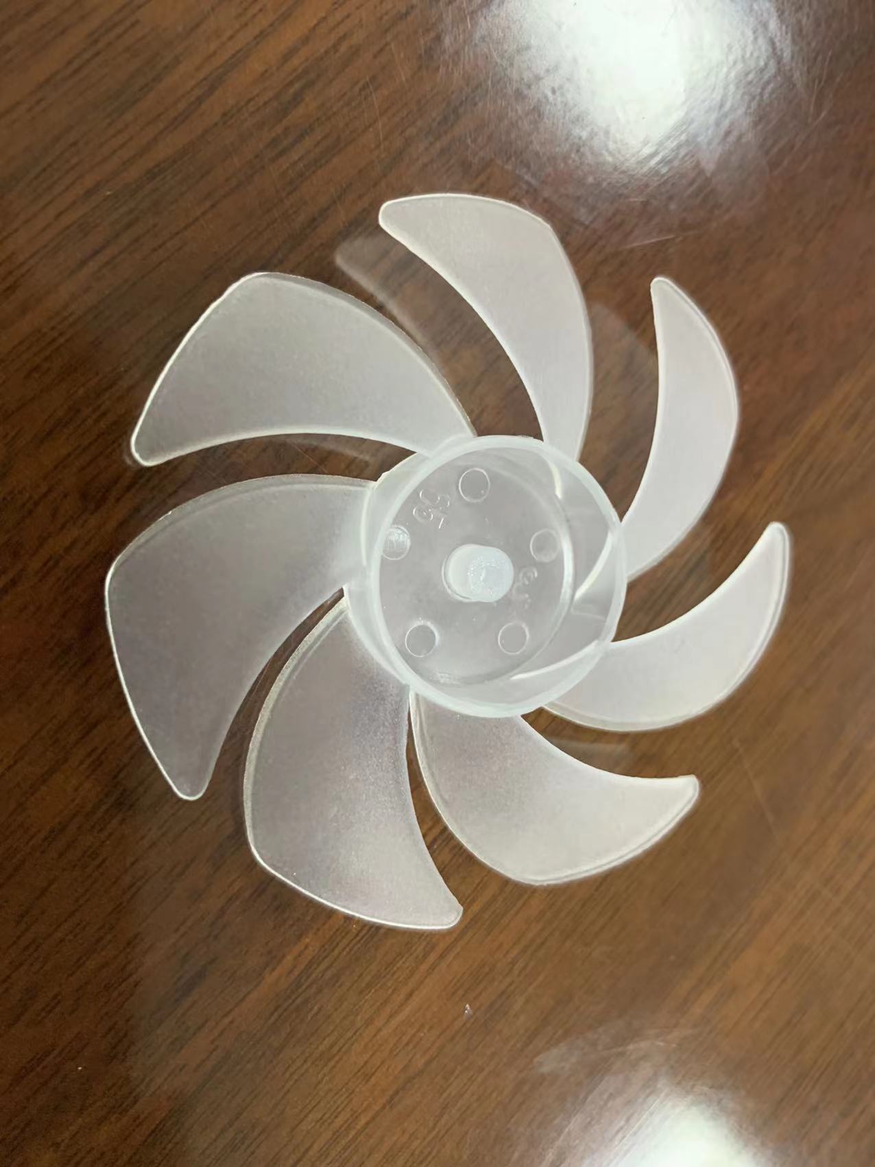 65mm7叶 有刷风扇叶 手持塑胶七叶扇叶 有刷风叶磨砂半透明小扇叶