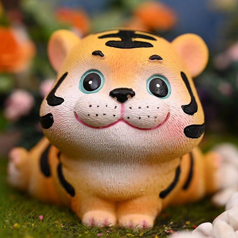 可爱卡通小老虎摆件车载吉祥物汽车车内装饰品办公室桌面新年礼物