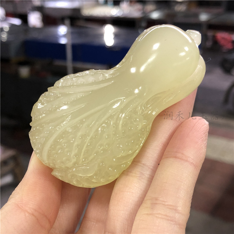 天然冰种蚕丝玉白菜吊坠和田玉青白玉白菜百财挂件小手把件毛衣链