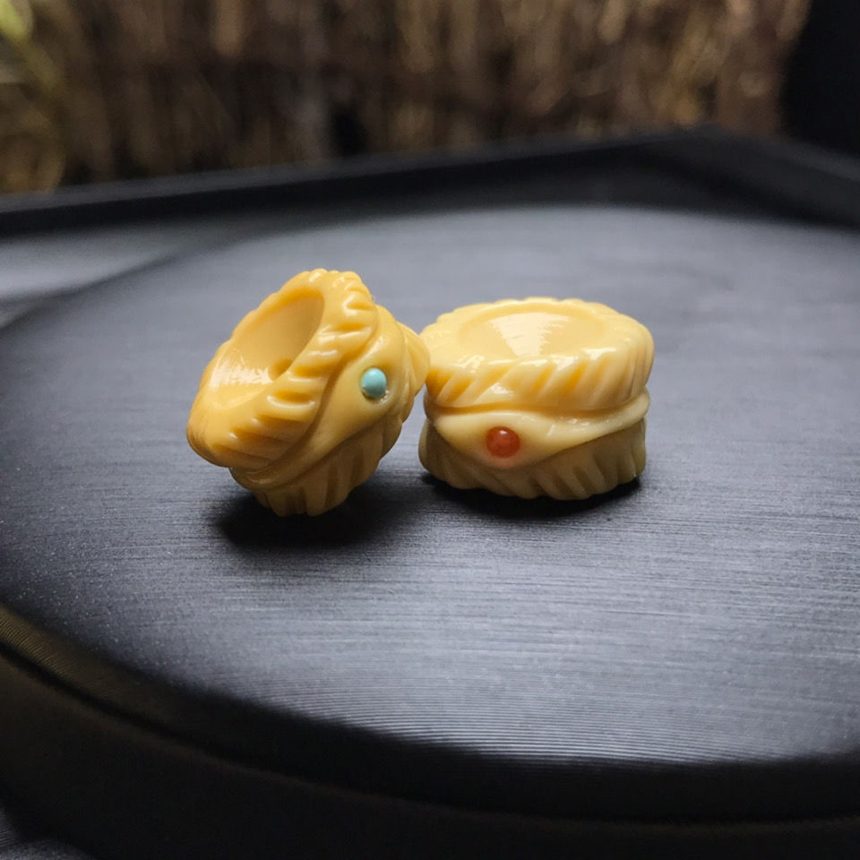 天然原矿无优化金膏玉 羽毛扣文玩配饰