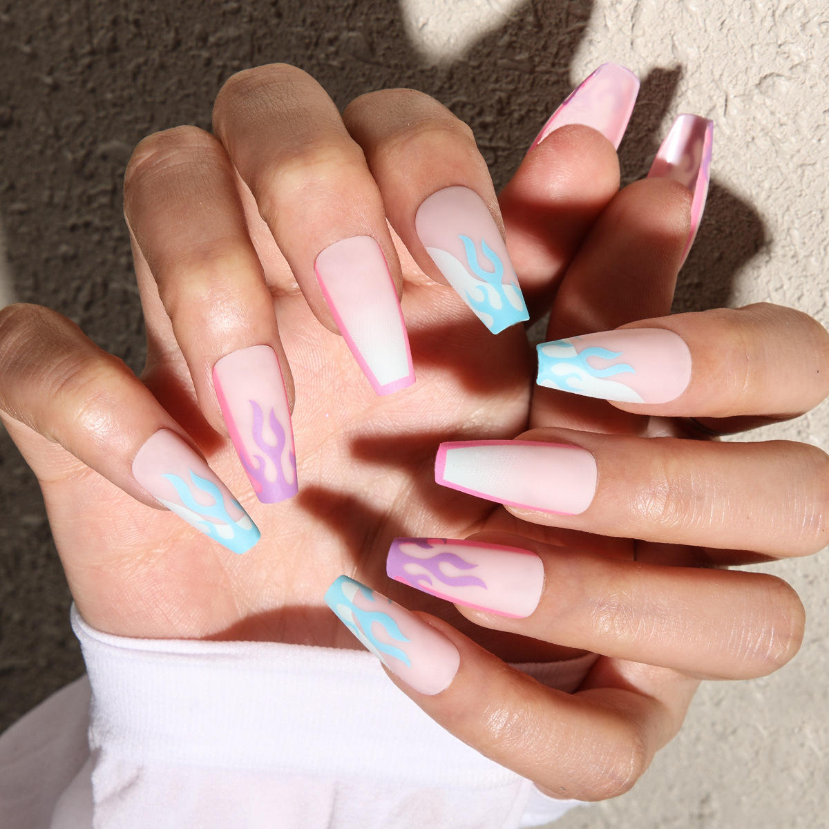 欧美长款甲片鸳鸯火焰甲片成品指甲贴片蓝色火焰甲片穿戴甲批发