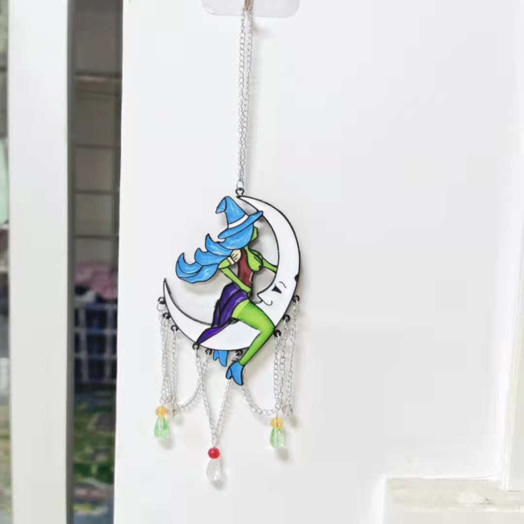 跨境新品 月亮上的女巫彩窗装饰 月亮锌合金挂件