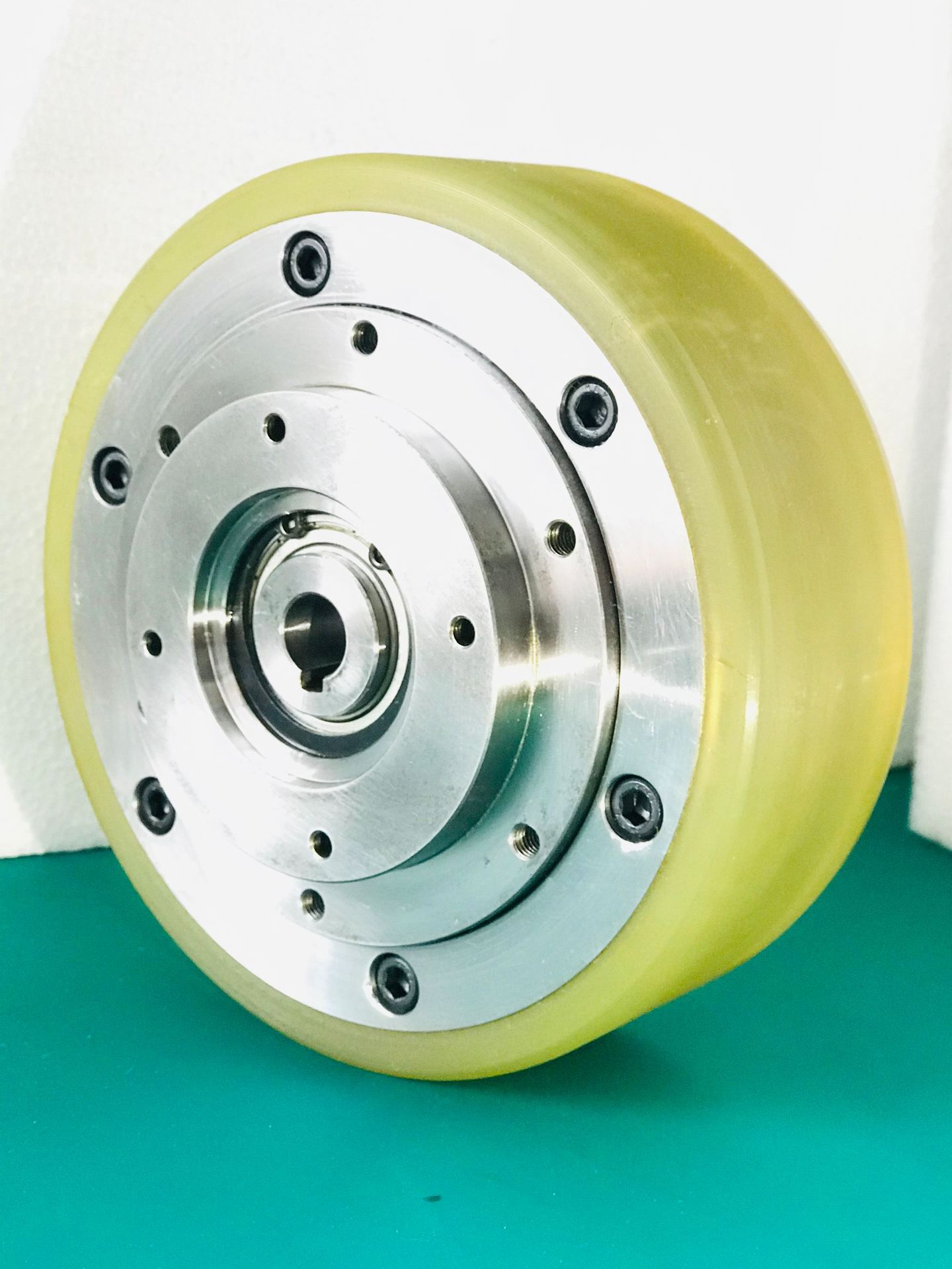 agv车驱动轮子减速机智能驱动行走轮子从动轮转向动力轮子减速机