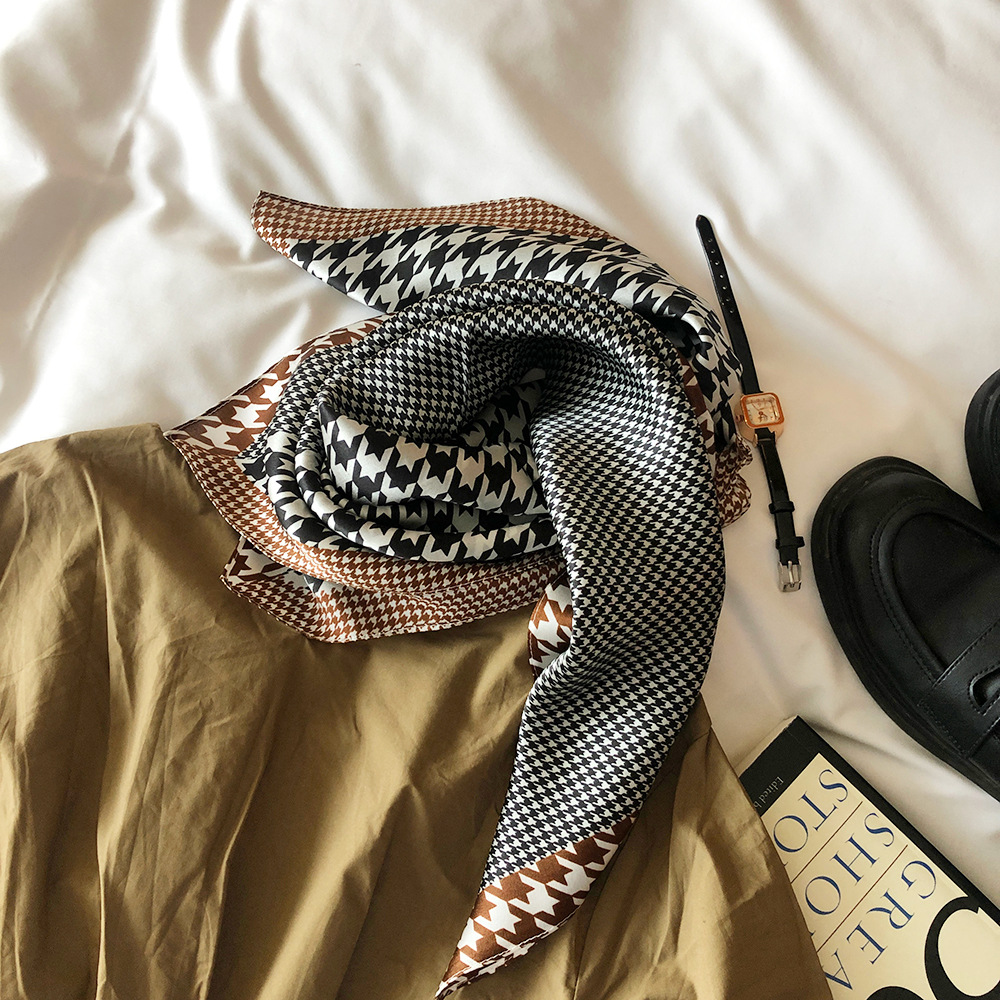 2022春款真丝高端丝巾中性风千鸟格男士真丝领巾围脖100%silk方巾
