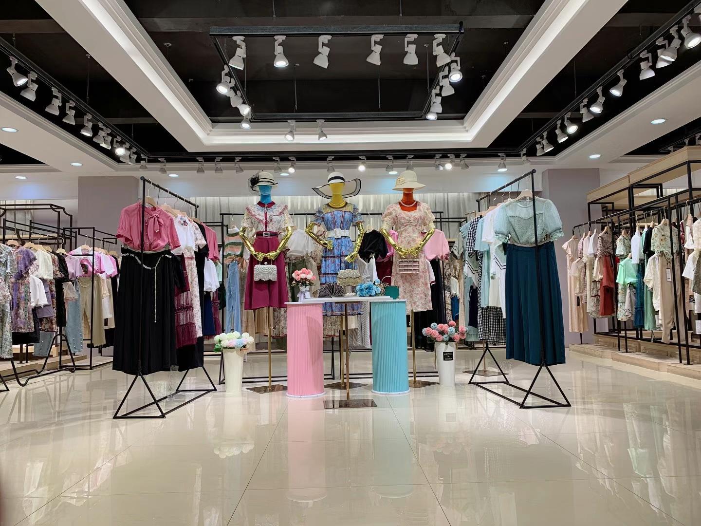 香港少淑品牌慕拉2022夏品牌折扣女装店清仓高档服饰介绍