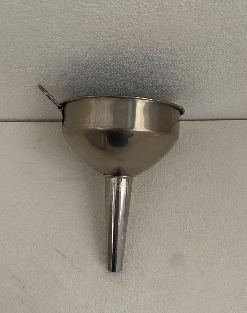 漏斗304不锈钢酒漏斗厨房家用大小号口径酒漏子油漏斗带过滤网