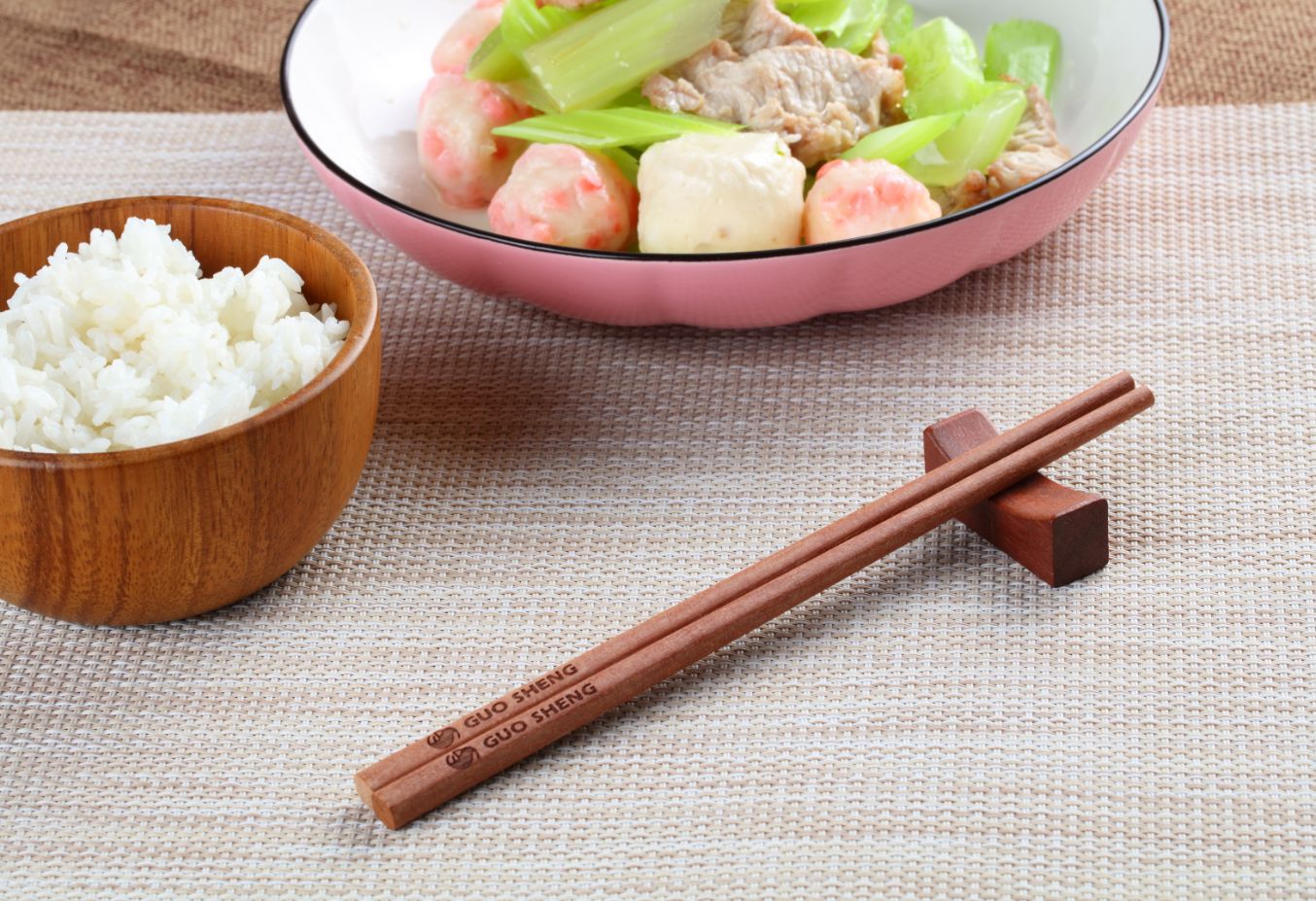 国胜红檀木实木筷子批发散装便携家庭不发霉红木分餐厨房家用筷子