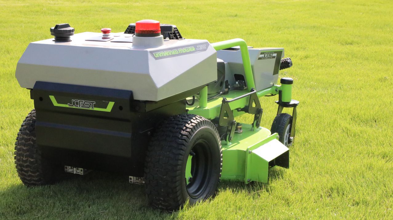 2022大型轮式全自动无边界卫星导航智能割草机器人akx