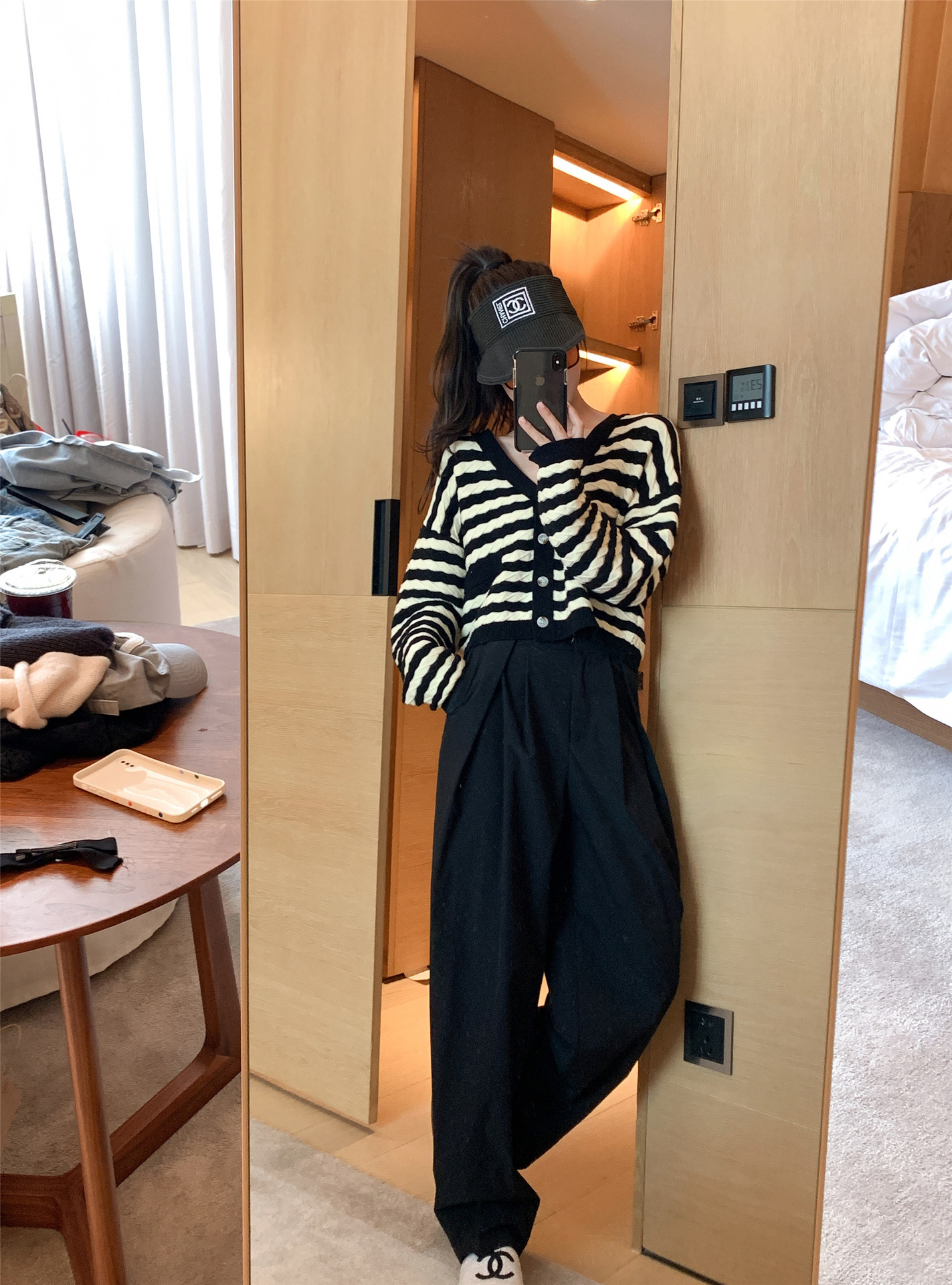 女针织黑白条纹开衫女秋冬外穿2021新款ins超火设计感小众毛衣外套