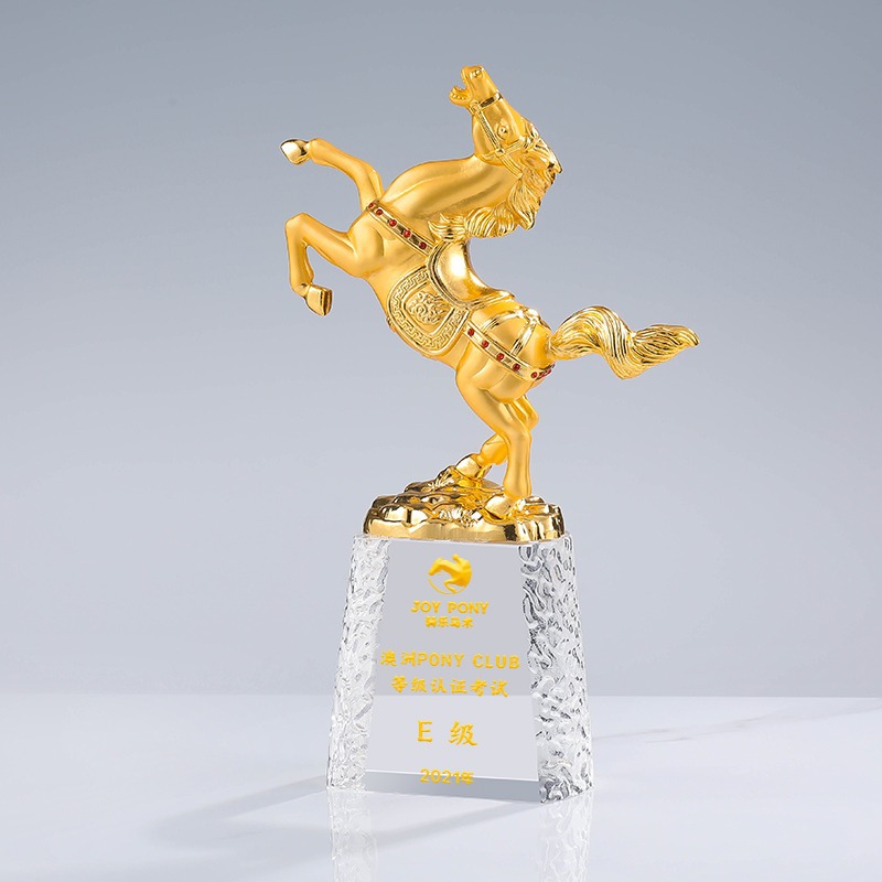 高端马头水晶奖杯俱乐部骑马术比赛颁奖品生肖马刻字金属马奖杯