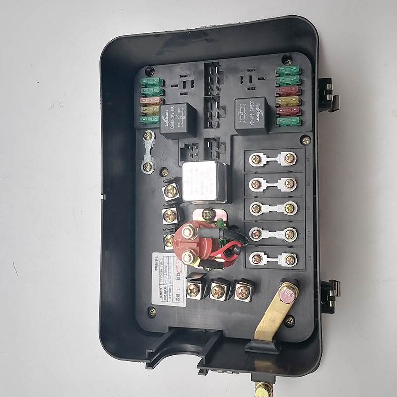 适用于解放j6电源盒总成配电分线控制盒保险控制盒 3722080a76w/c